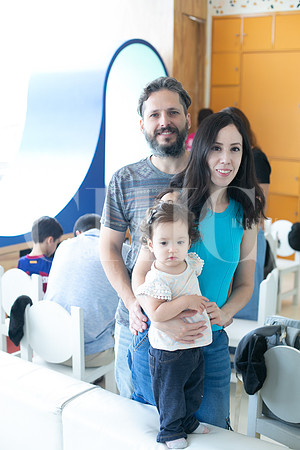 Lorena Negrete, Erik Rodríguez y Elena Rodríguez_