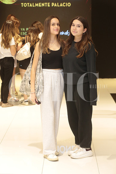 Ivanna Valles y Mia Flores 2