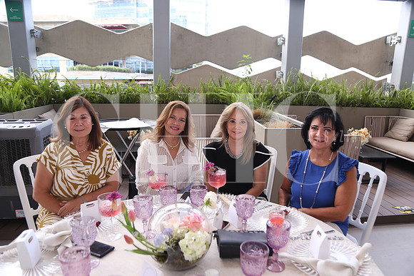 Gloria Navarro, Flor Silva, Lupita Garza y Martha Montemayor 0