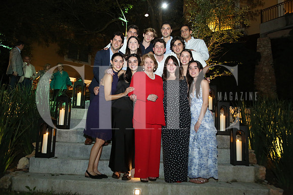 NIETOS1
