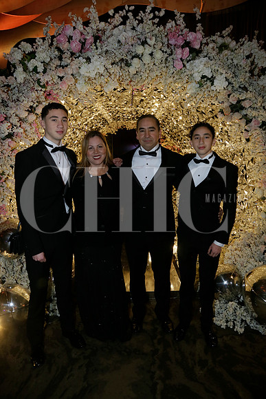 Álvaro Urzais, Karina Díaz Alejandro Álvaro Urzais y Fernando Urzais (2)