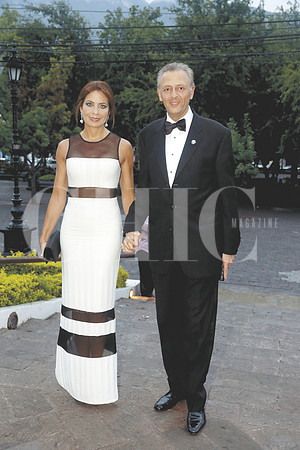 Emely Assad de Califa y Raúl Califa