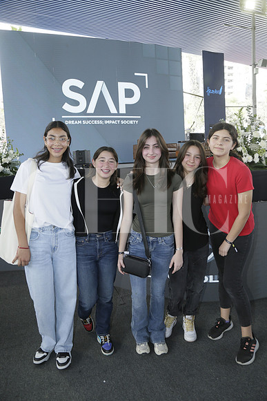 Julia Lozano, María Angela Tello, Constanza Vargas, Carola Chávez y Ana Sofia Cavazos