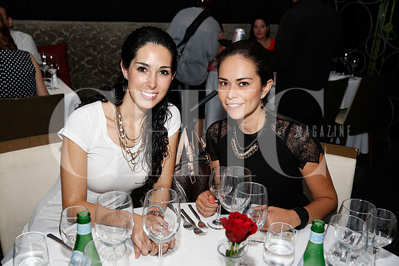 Elisa Villalobos y Wendy Pacheco