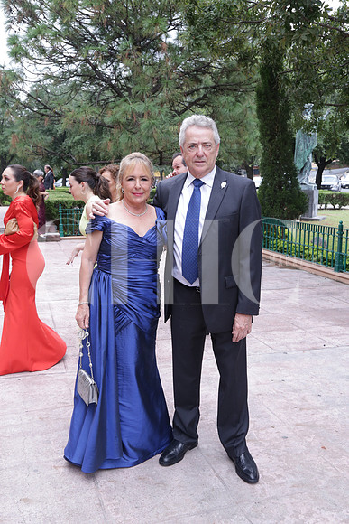 Clara de Gutiérrez y Roberto Gutiérrez 1