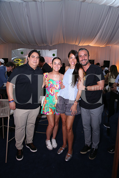 Pato Huerta, Cristy de Huerta, Erika Arcaute y Carlos Berard0