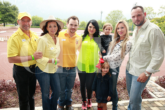 Alberto Guevara, Magda Fernández, Moy Villarreal, Caro Guevara, Nina Guevara, Mariana Delgado, Carlos Guevara y Carlos Guevara (1)