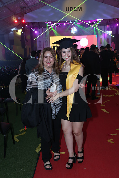 María Isabel Treviño y Daniela Chapa 1
