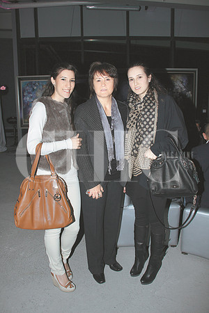 Alejandra Maiz, Norma Deschamps de Maiz y Gisella Maiz