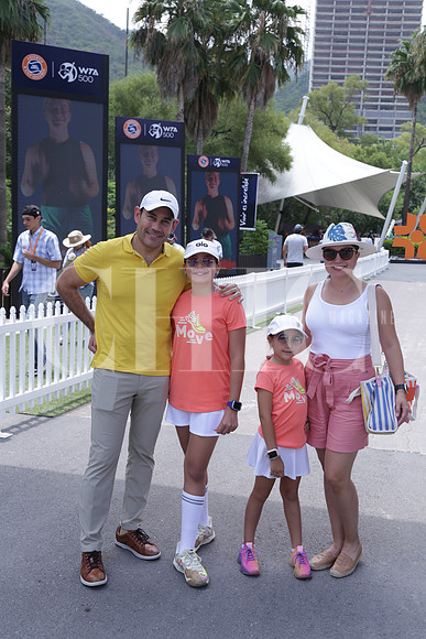 Felipe Delgado, Sara Delgado, Valentina Delgado y Selina Salas 1