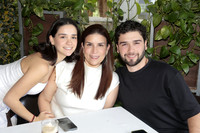 Cordelia Molina, Marcela Cueva y Diego Molina 2