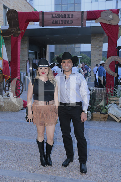 Lorena Sanchez y Jorge Alberto Marquez 2
