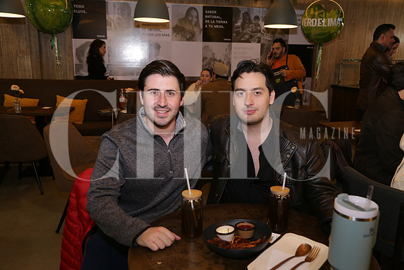 Adrián de la Garza e Iram Vega 1