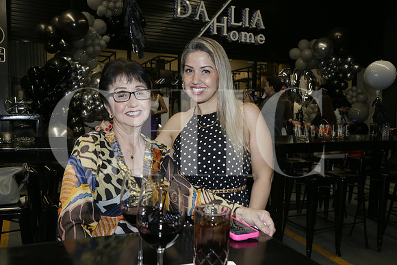 Leticia Sánchez y Maribel Chapa (2)