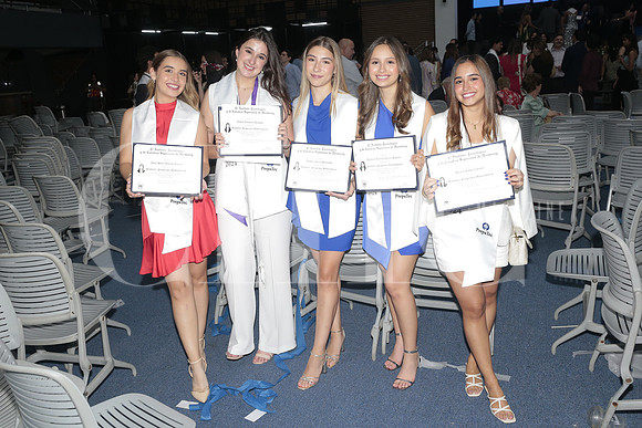 Alma Sofia Torres, Nada Yamallel, Jimena Garza, Barbara Garcia y Mirela Rossi 3