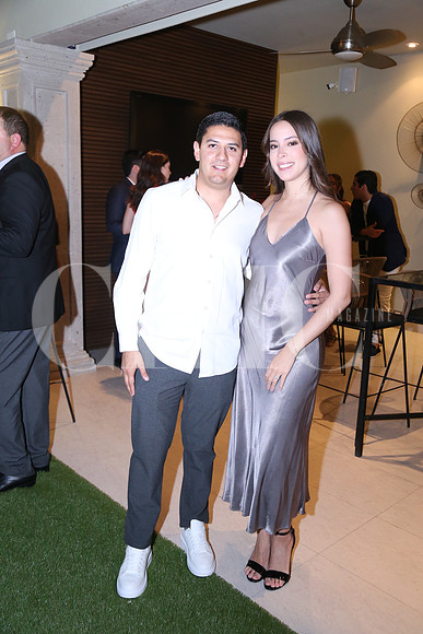 Gerardo Carrera y Anny Flores 1