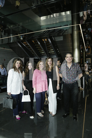 Claudia Sepúlveda, Roberta Elizondo, Yolanda de Sepúlveda, Mónica Sepúlveda y Homero Sepúlveda (3)