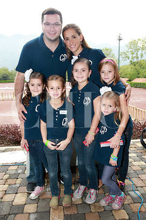 Diego Collyer, Doris Morales, Raquel Colyier, Marcela Cantú, Valeria Collier, Vivian Collyer y Andrea Collyer (2)