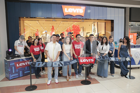 Levi s 40