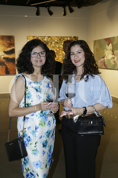 Lily de Beltrán y Mariana Cervantes