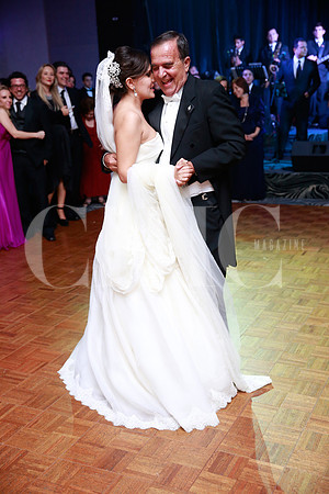 Lore Canales bailando con su padre