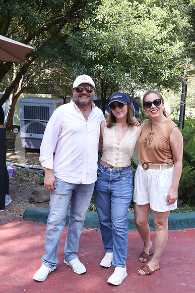 Arnoldo Cantú,Camila Cantú y Adriana Rodríguez 1