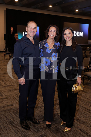 Horacio Garíca, Sofia Izaguirre de García y Eugenia García 4