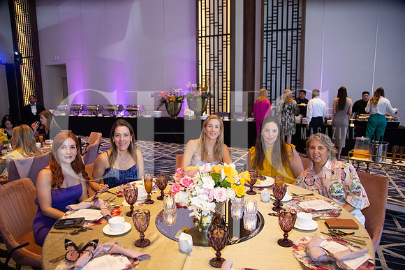 Daniela Martínez, Martha Celia Villarreal, María Garza, Daniela Treviño y Rebeca Garza Bueron1