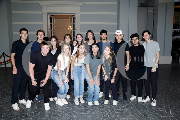 Grupo de jóvenes organizadores de Sillatón
