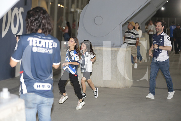 Sofia Cueva, Mauricio Cueva y Regina Cueva 3
