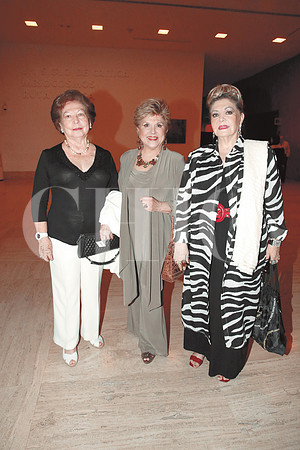 Clara García de Guadiana, Maricarmen Bretzfelder Bollard y Chacha Garagarza de Gil