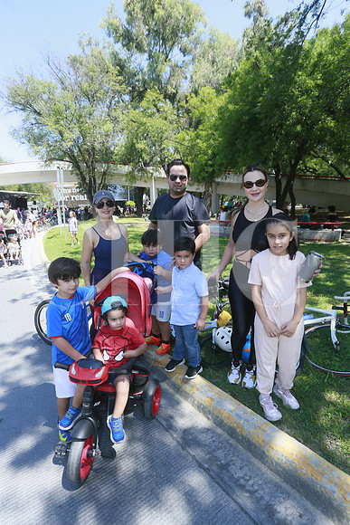 César Fayad, Andres Fayad,, Diego Fayad, Karla Maycotte, César Fayad, Cristobal González, Florencia Maycotte y Mariangel González