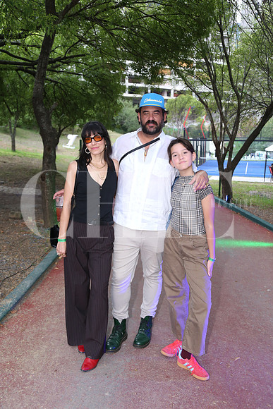 Priscila Orfanos, Mauricio Sánchez y Emma Sofia Sánchez1