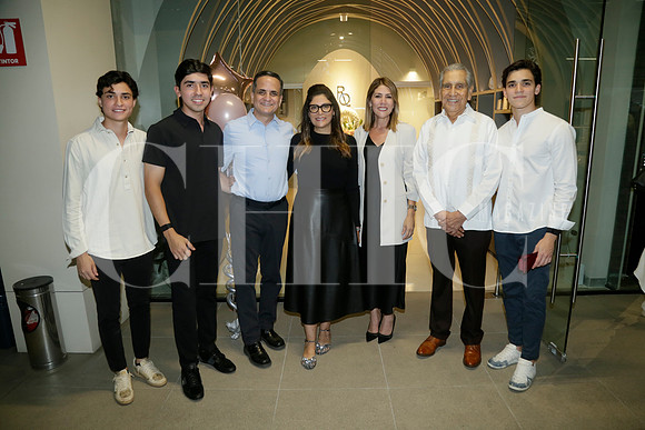Mateo Ruiz, Asael Abarca, Jorge Ruiz, Erika López, Balbina López Setrgio López y Lucas Ruiz. (2)