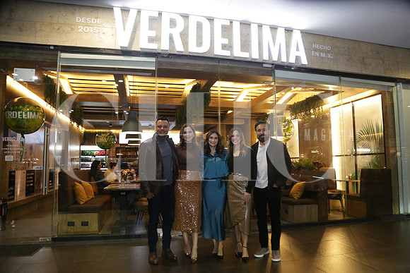 Eduardo Guerrero, Ana Elisa González, Jimena Guerrero, Daniela López y Marco Guerrero 3