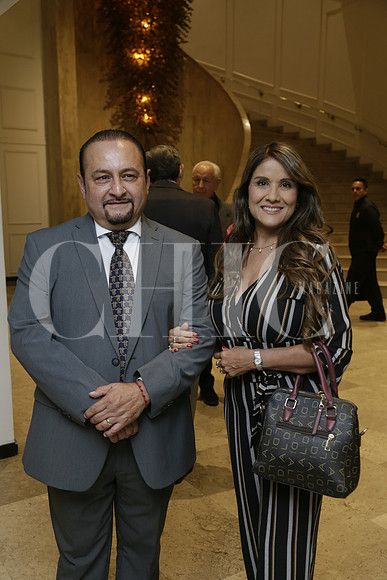 Enrique Burguete y Alejandra Flores