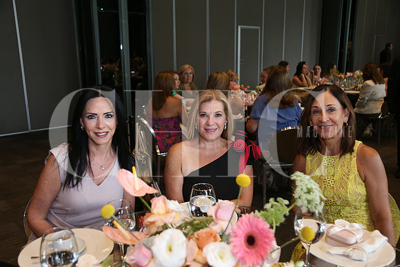 Maruca Ramírez, Gabriela de Medellin y Carolina Preciat1