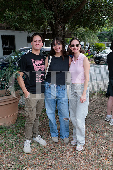 Luis Flores, Camila de la Tijera y Ximena de la Tijera 2
