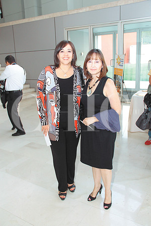 Patricia Cantú y Mina Villarreal de Canavati