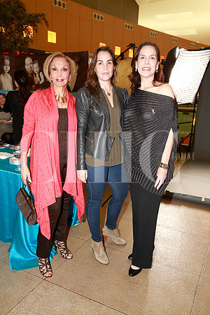 Cristina de Canales, Mayté Canales y Elsa Blomeier