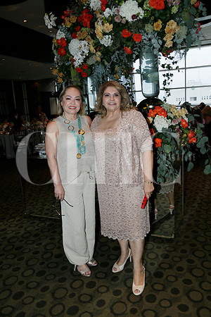 Horetencia Bujanda y Claudia Hernández de Corral (2)