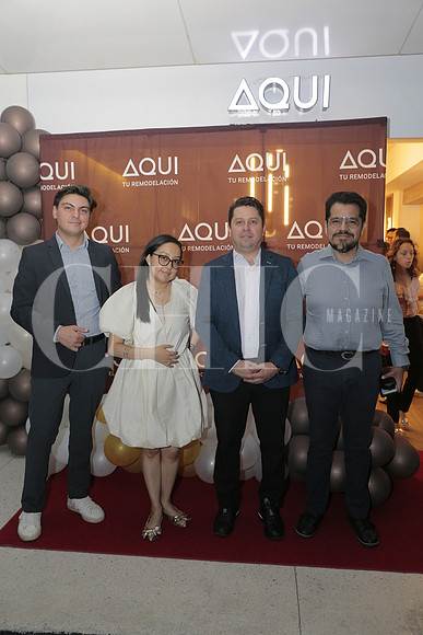 Oscar Gonzalez, Mariana Solis, Gustavo Barraza y Gerardo Reyes 23