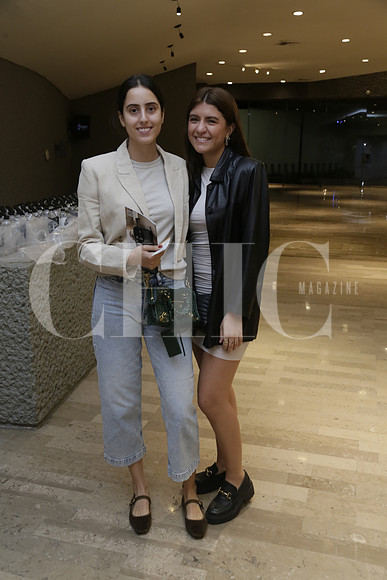 Fernanda Morales y Regina Martínez (2)