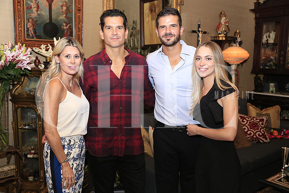 Valeria González de Martínez, Gregorio Martínez, Eduardo Martínez y Elisa Cepeda (1)