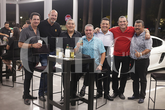 Alejandro Bujanos, Ricardo Arteaga, Enrique Ambriz, Salvador Valdéz, César Leija, Mario Alberto Lucio y Nestor Woods1