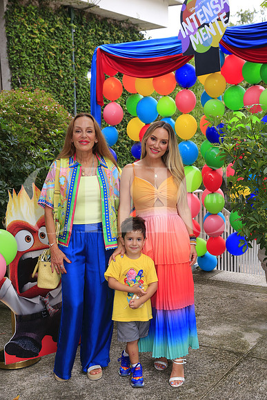Maru Calderon, Fede Perez Salinas y Vivi Villarreal 7