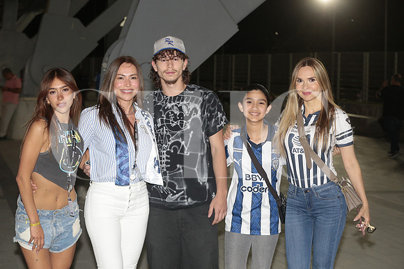 Frida Navaira, Maru Navaira, Vany Navaira, Marlene Benvenutti y Victoria Benvenutti 11