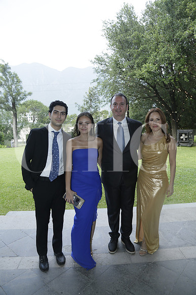René Garza, Alana Belden, Rodrigo Belden y Lorena Arevalo (2)