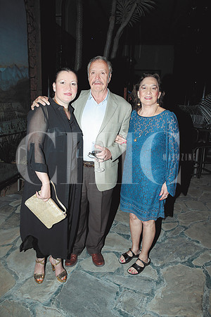 Liz Garza de Milmo, Alberto Milmo y Cristina Lobo de Dávila
