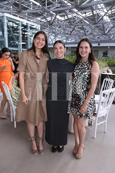 Laura Tejada, María Innes padilla y Frida Mattenberger0
